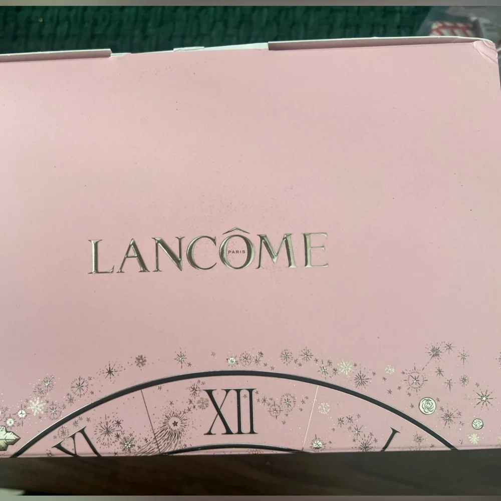 Lancome Holiday 2025 Gift Set + LANCÔME 2023 Beauty case (empty)